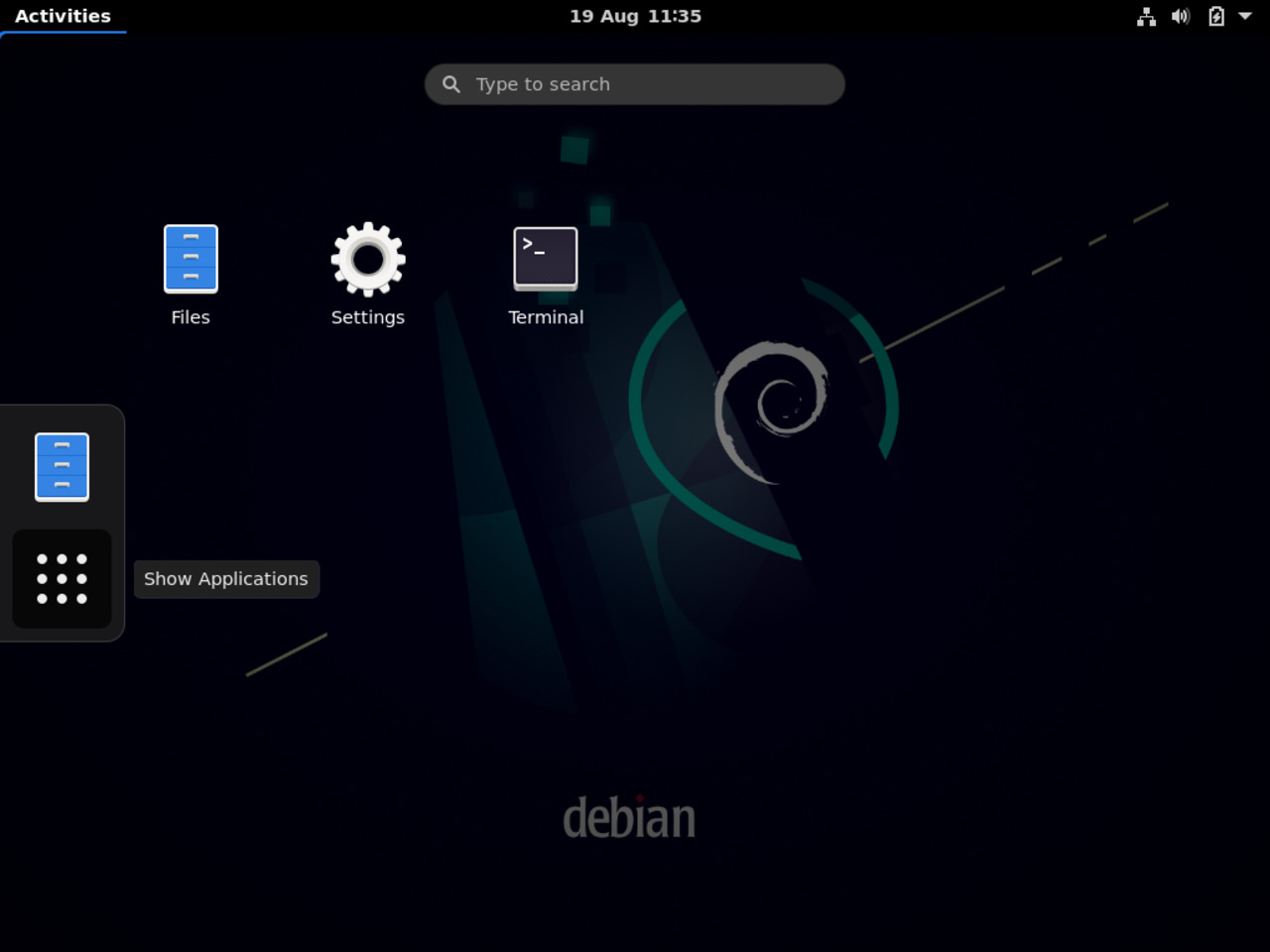 My first Linux laptop - The installation of Debian with a minimal Gnome graphical environment is ready for use