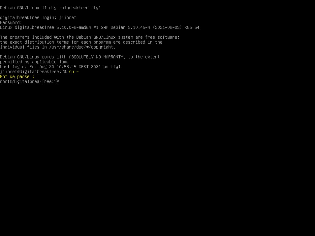 Mon premier ordinateur Linux - Connecté en tant que super utilisateur root dans la nouvelle installation Debian