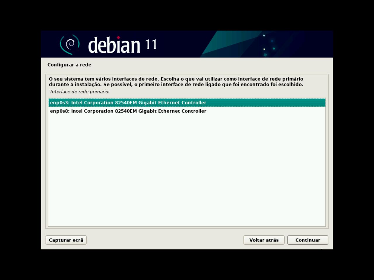 O meu primeiro laptop Linux - Selecione a interface principal para configurar a rede durante a instalação do Debian